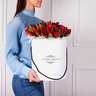 Шляпная Коробка "Тюльпаны Красные"